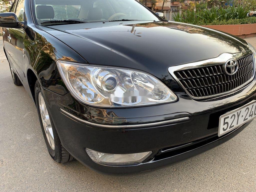 Toyota Camry 2005 - Cần bán lại xe Toyota Camry năm sản xuất 2005, màu đen, 355 triệu