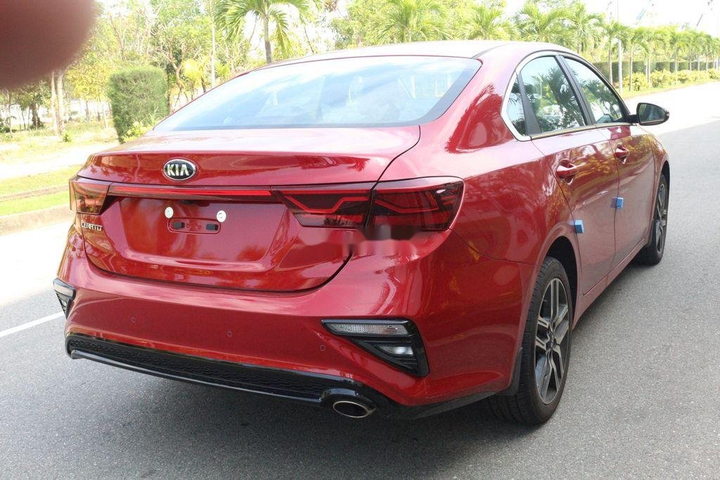 Kia Cerato 2020 - Cần bán xe Kia Cerato AT năm 2020, màu đỏ, giá chỉ 675 triệu