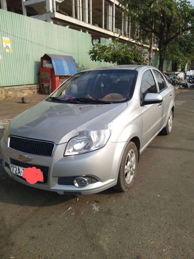 Chevrolet Aveo 2016 - Xe Chevrolet Aveo sản xuất 2016, màu bạc, 240tr