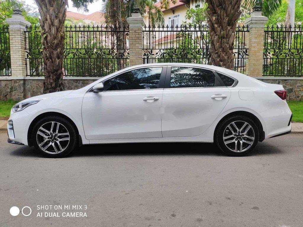 Kia Cerato 2019 - Cần bán gấp Kia Cerato năm 2019, màu trắng