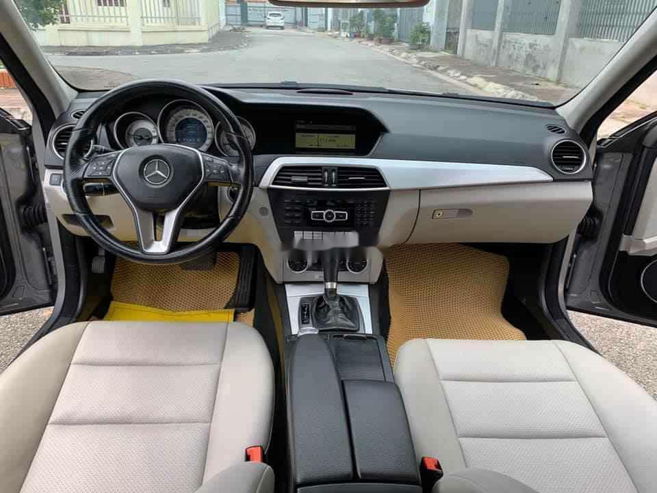 Mercedes-Benz C class 2011 - Bán Mercedes sản xuất năm 2011, màu xám