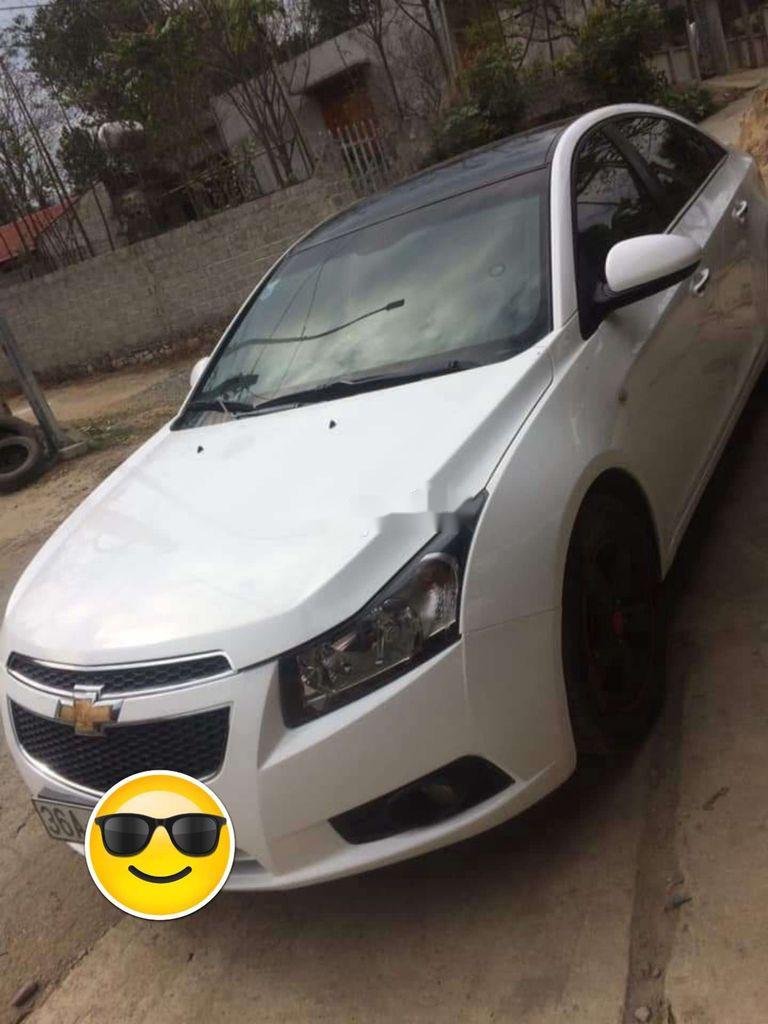 Chevrolet Cruze 2014 - Bán xe Chevrolet Cruze 2014, màu trắng, nhập khẩu nguyên chiếc, giá tốt