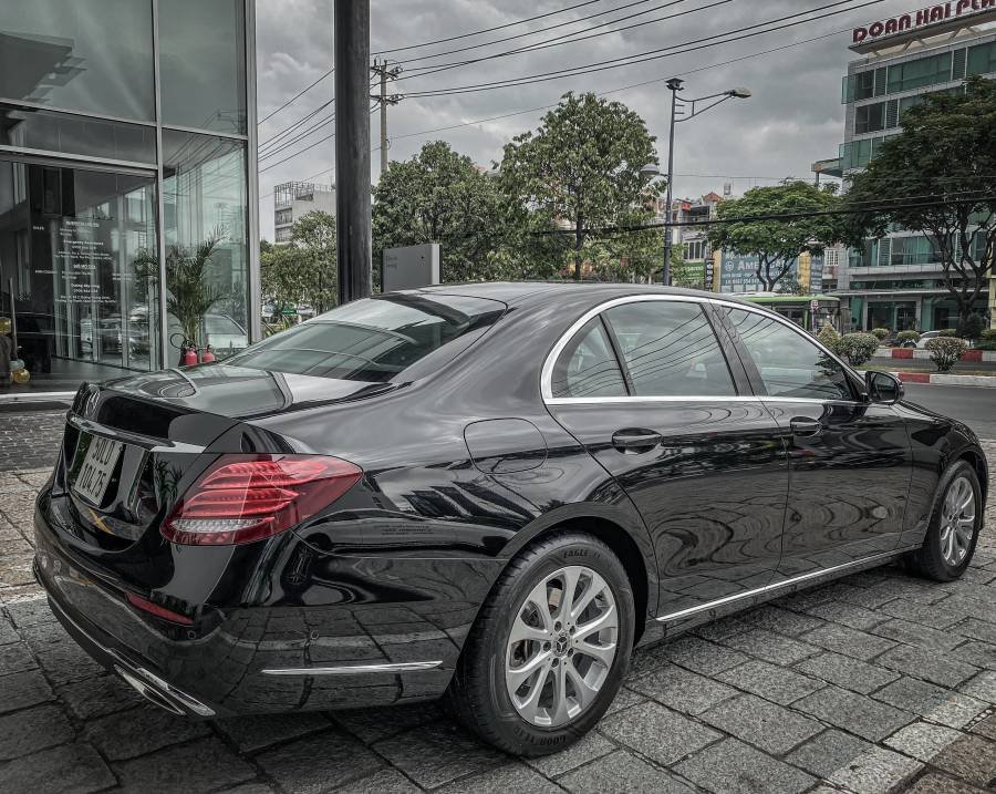 Mercedes-Benz E class   2017 - Bán Mercedes E200 năm sản xuất 2017, màu đen