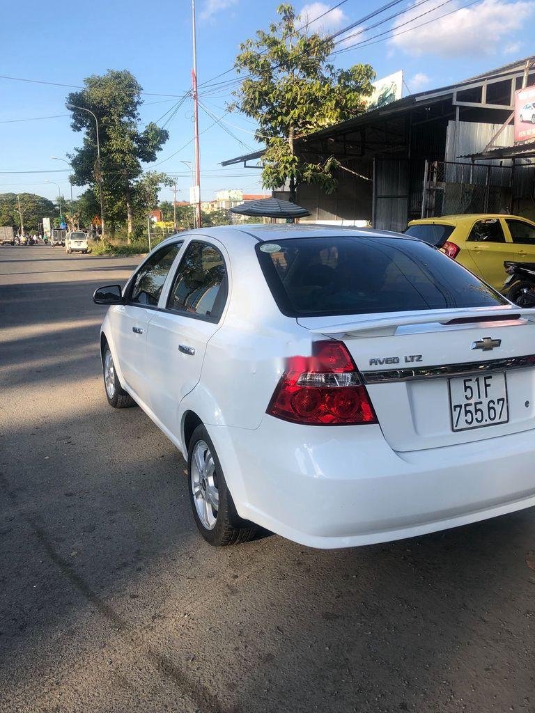 Chevrolet Aveo 2016 - Bán Chevrolet Aveo năm 2016, màu trắng