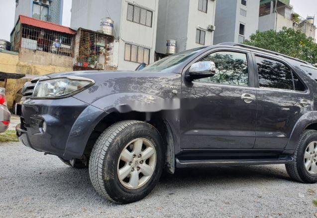 Toyota Fortuner 2011 - Bán ô tô Toyota Fortuner năm sản xuất 2011