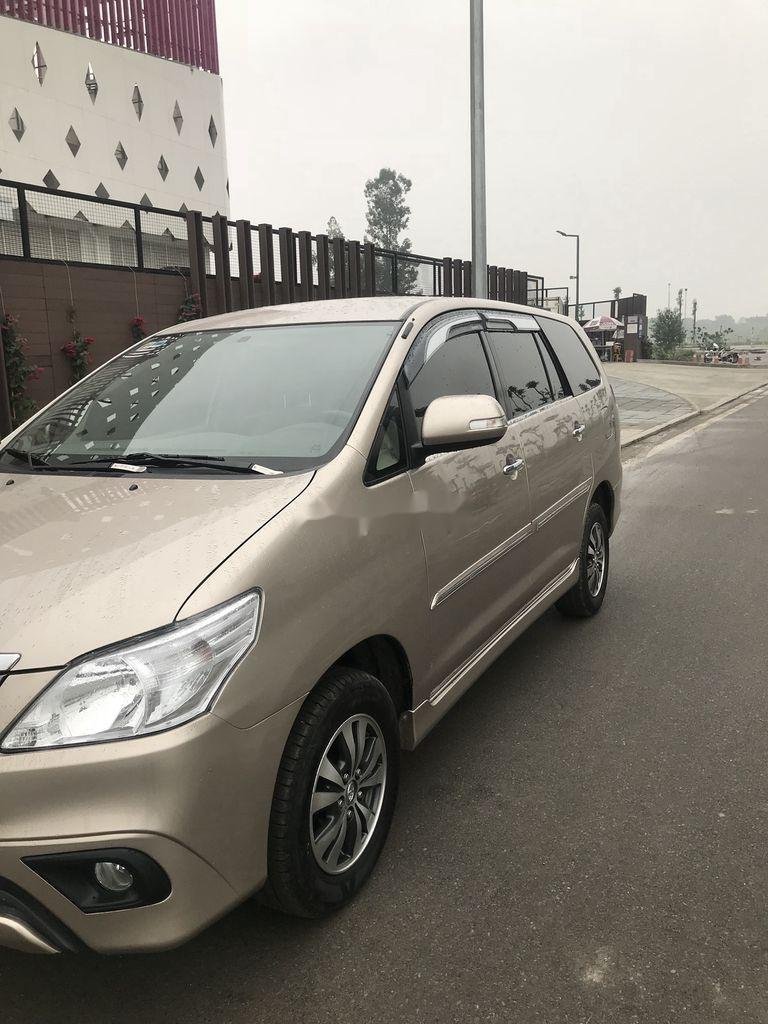 Toyota Innova      2015 - Cần bán Toyota Innova năm sản xuất 2015, 445 triệu