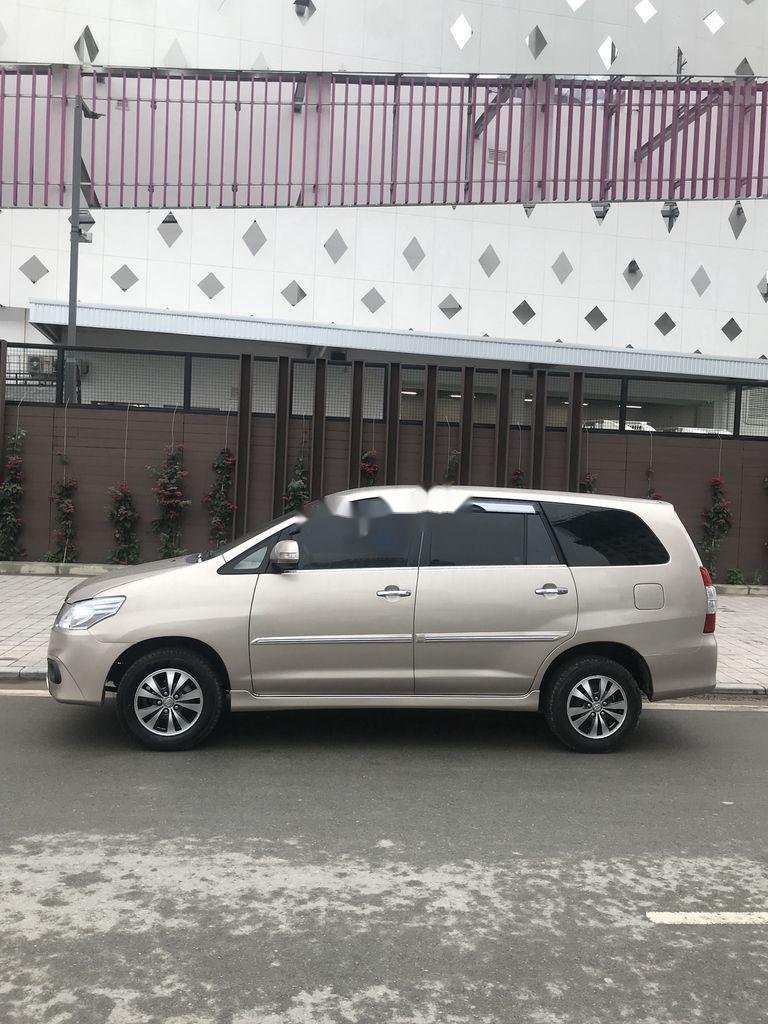 Toyota Innova      2015 - Cần bán Toyota Innova năm sản xuất 2015, 445 triệu