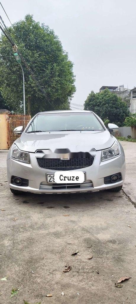 Chevrolet Cruze   2010 - Bán Chevrolet Cruze 2010, màu bạc, chính chủ