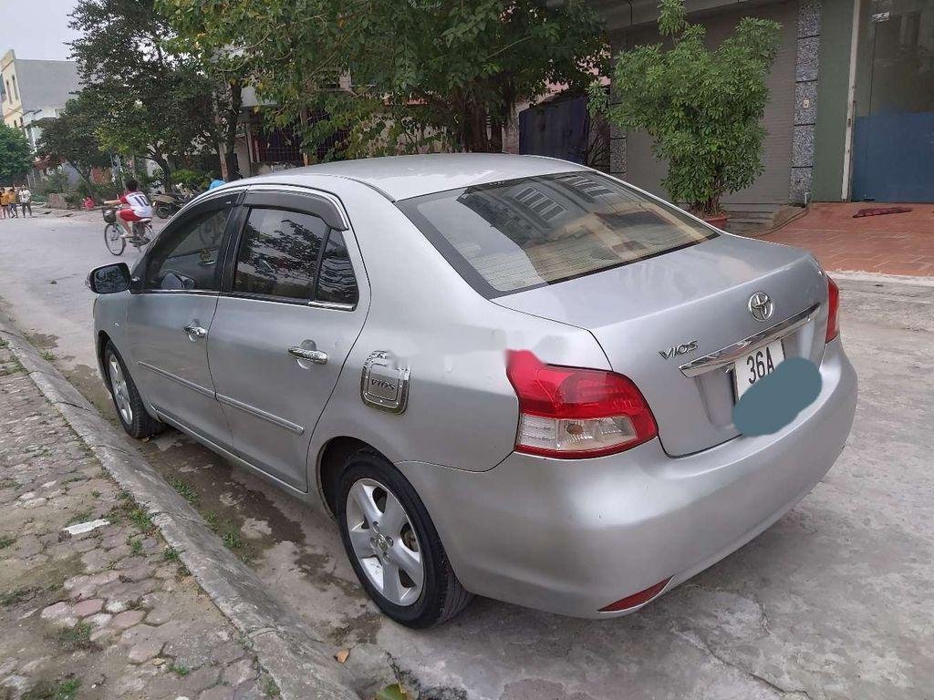 Toyota Vios 2008 - Cần bán gấp Toyota Vios sản xuất 2008, màu bạc