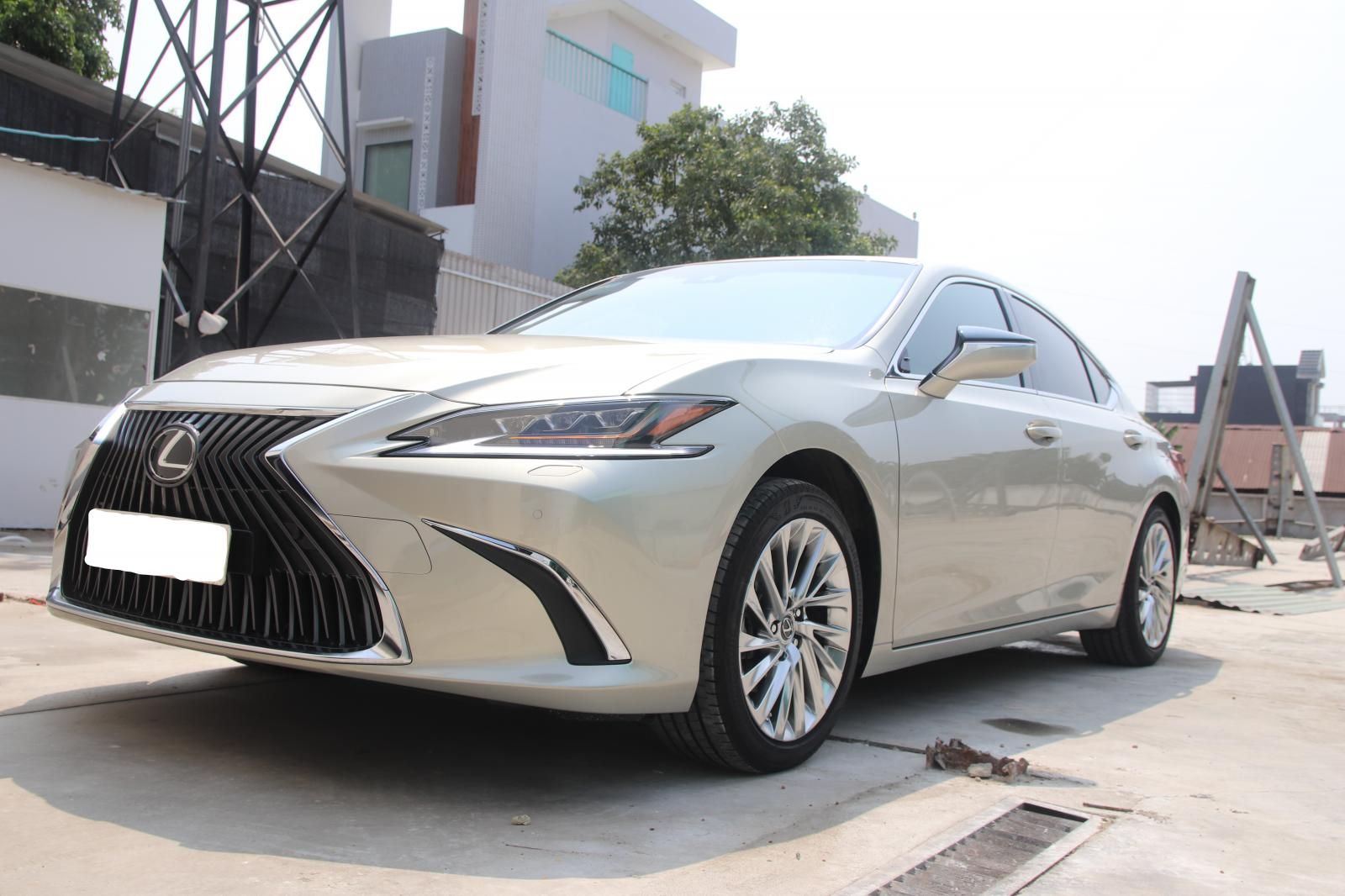 Lexus ES 2020 - Bán xe hạng sang giá thấp với chiếc Lexus ES 250 đời 2020, màu xám, xe nhập