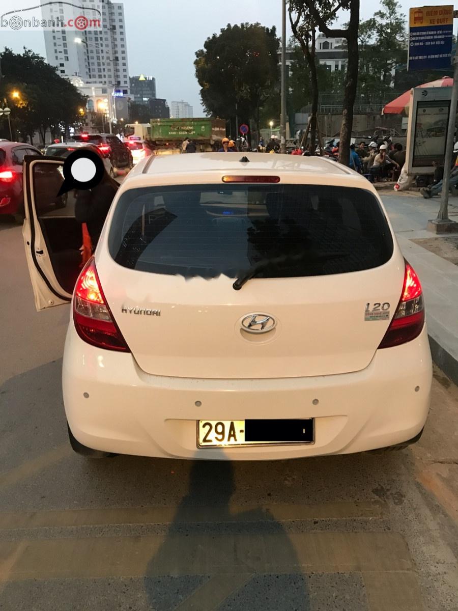 Hyundai i20 2011 - Bán Hyundai i20 sản xuất 2011, màu trắng, nhập khẩu nguyên chiếc, 315 triệu