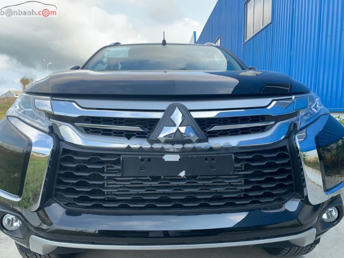 Mitsubishi Pajero Sport 2019 - Bán Mitsubishi Pajero Sport 2.4D 4x2 MT đời 2019, màu đen, nhập từ THÁI, giá 887tr