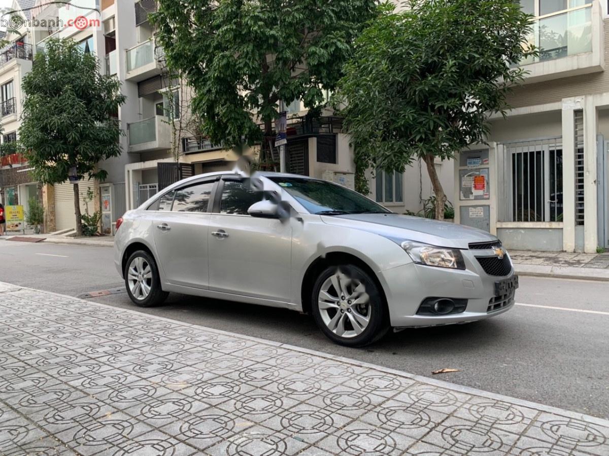 Chevrolet Cruze   2014 - Bán Chevrolet Cruze LTZ 1.8 AT sản xuất 2014, màu bạc, chính chủ