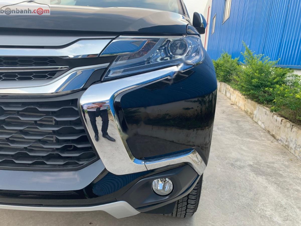 Mitsubishi Pajero Sport 2019 - Bán Mitsubishi Pajero Sport 2.4D 4x2 MT đời 2019, màu đen, nhập từ THÁI, giá 887tr