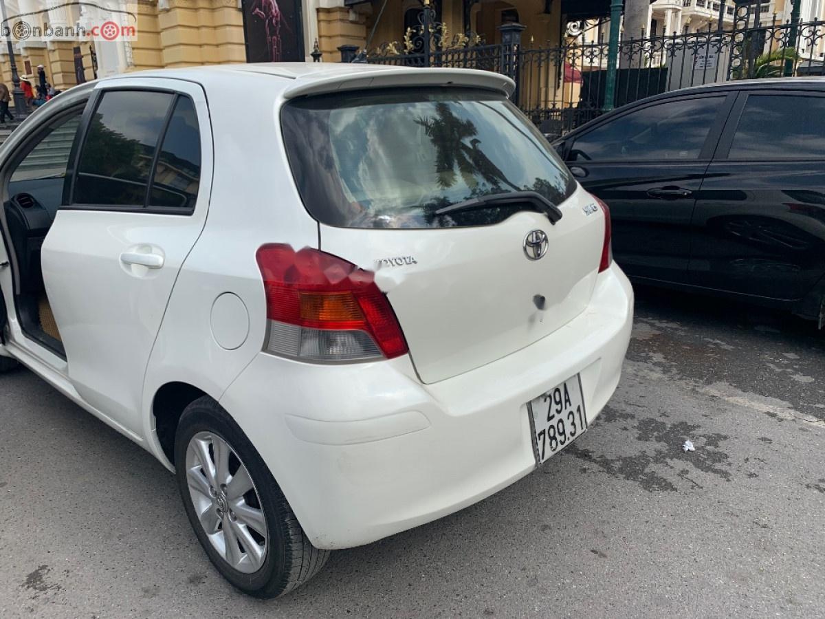 Toyota Yaris 2010 - Bán Toyota Yaris đời 2010, màu hồng, xe nhập 