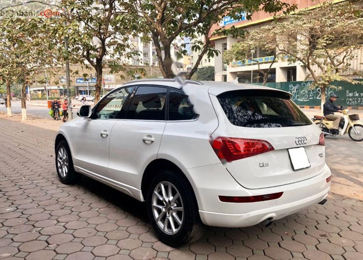 Audi Q5   2011 - Bán Audi Q5 2.0 AT sản xuất 2011, màu trắng, xe nhập 