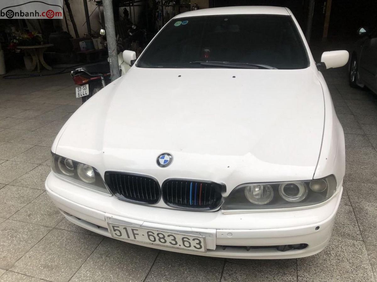 BMW 5 Series   2002 - Bán xe BMW 525i sản xuất 2002, màu trắng, chính chủ 