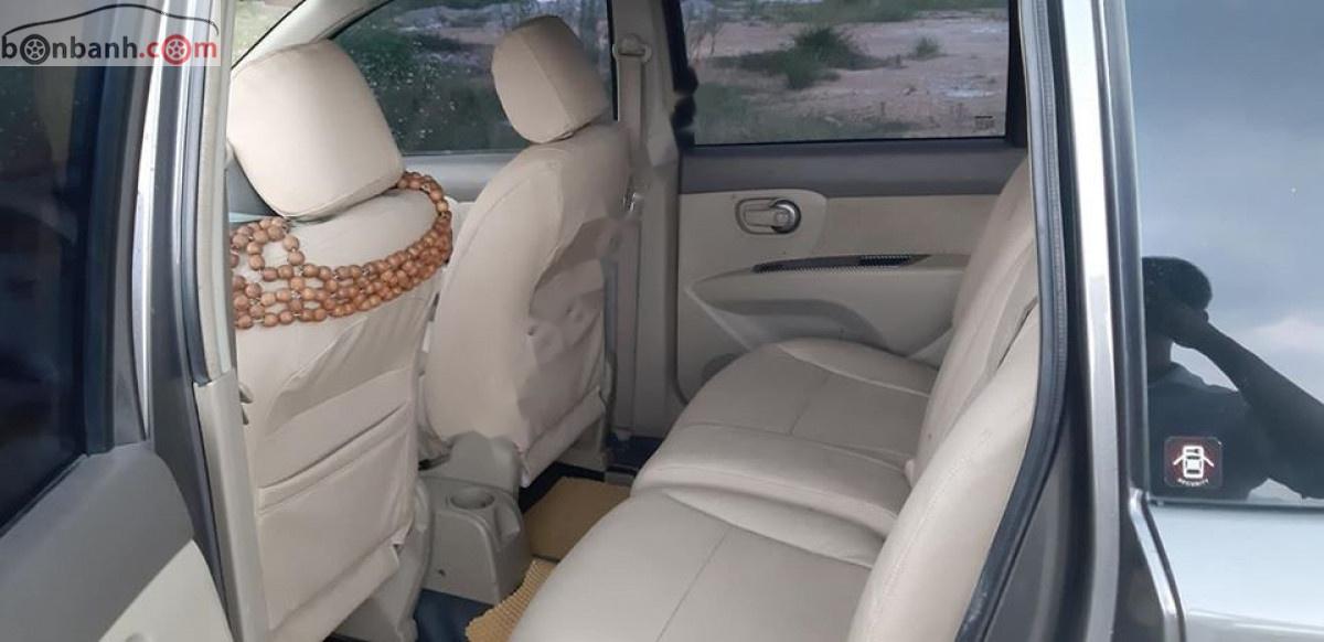 Nissan Grand livina   2012 - Bán Nissan Grand livina 1.8 MT đời 2012, màu xám  