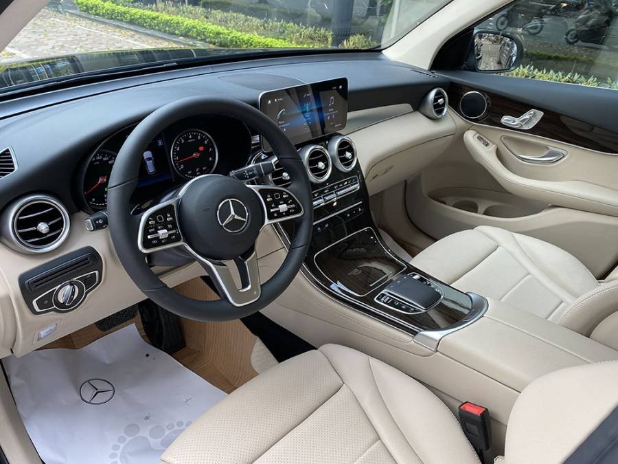 Mercedes-Benz GLC-Class 2020 - Bán Mercedes năm 2020, màu đen