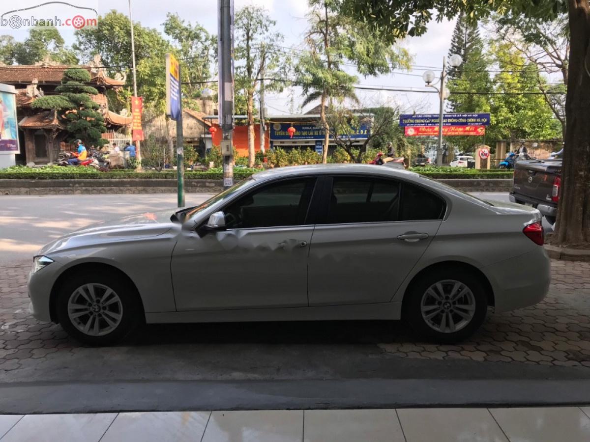 BMW 3 Series 320i 2016 - Cần bán xe BMW 3 Series 320i 2016, màu trắng, xe nhập số tự động