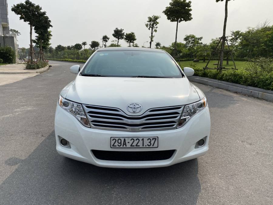 Toyota Venza 2011 - Cần bán xe Toyota Venza năm sản xuất 2011, màu trắng, xe nhập, giá 799tr