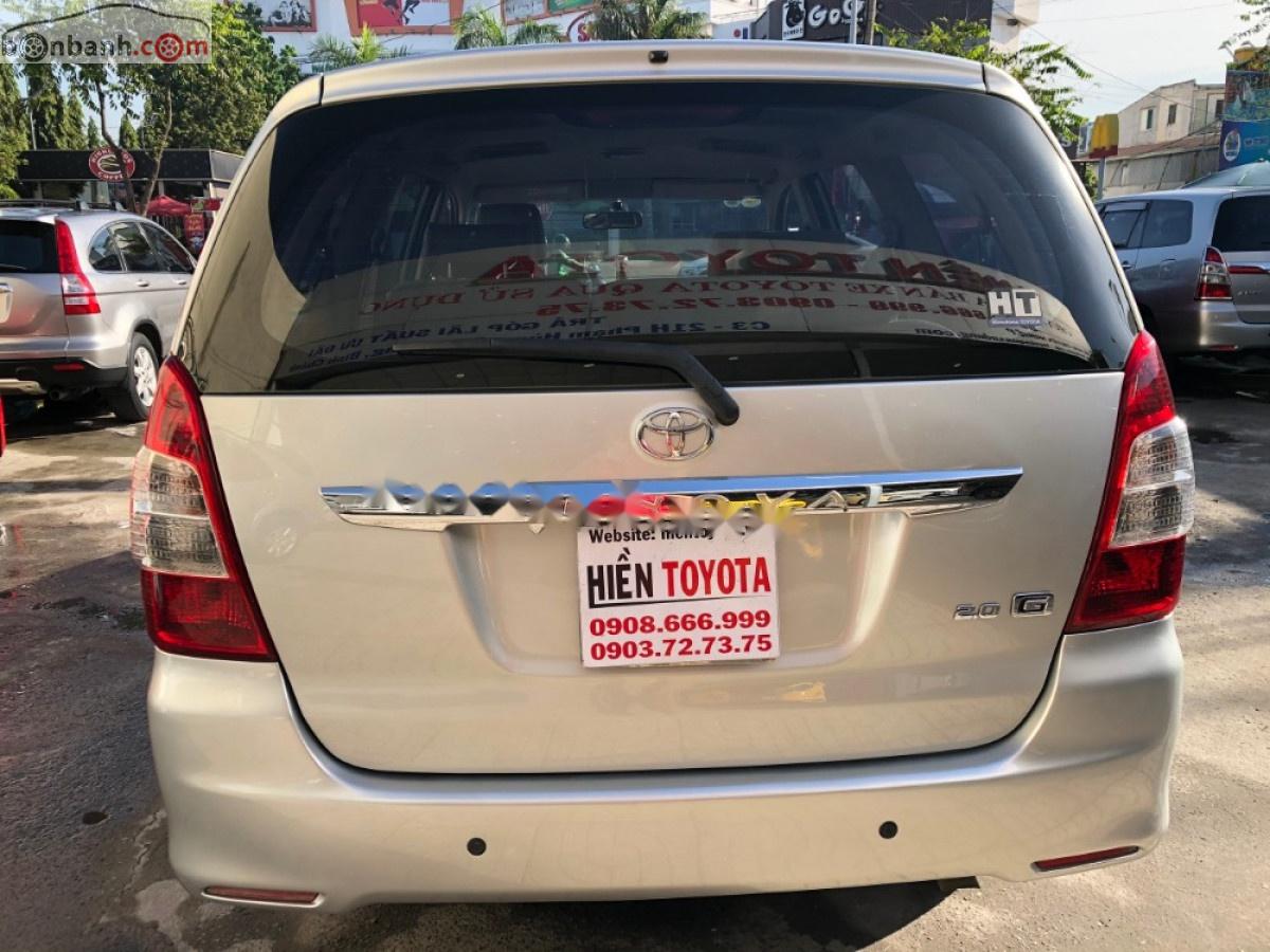 Toyota Innova 2.0G 2013 - Bán xe Toyota Innova 2.0G năm sản xuất 2013, màu bạc như mới, giá tốt