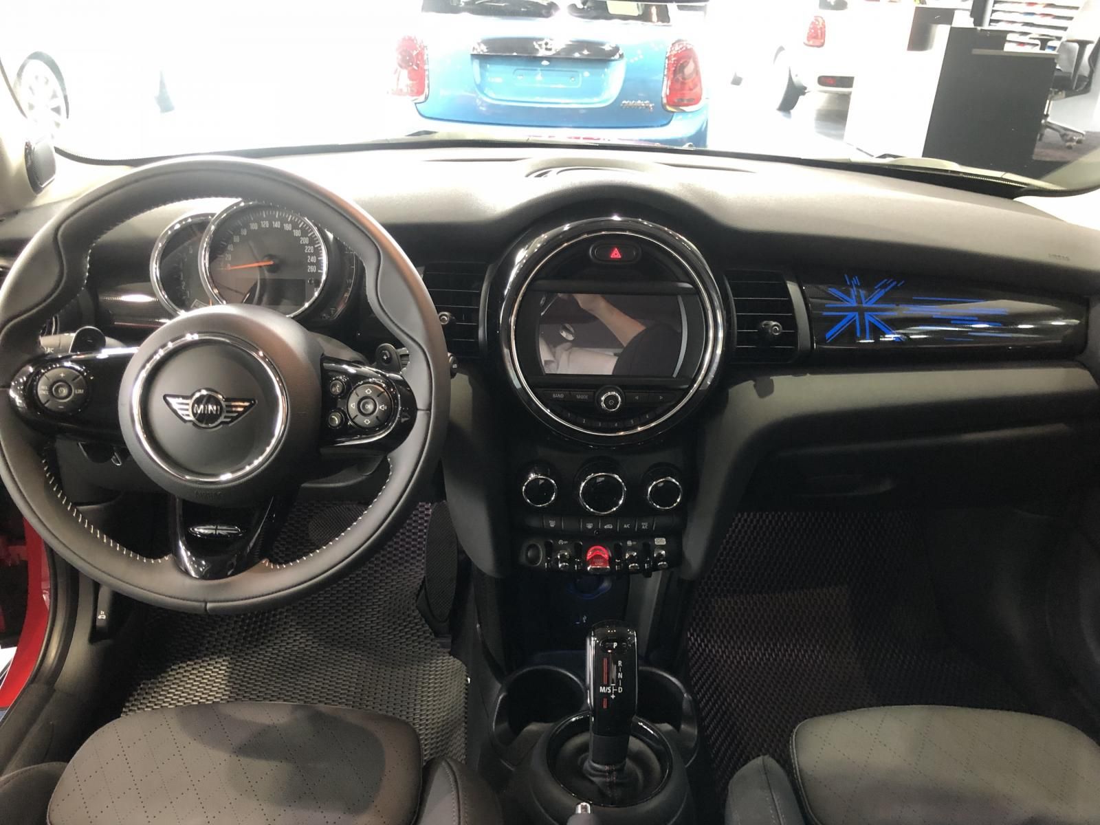 Mini Cooper 2019 - Bán Mini Cooper S 5 cửa màu đỏ nhập khẩu Anh, thời trang nhất thị trường