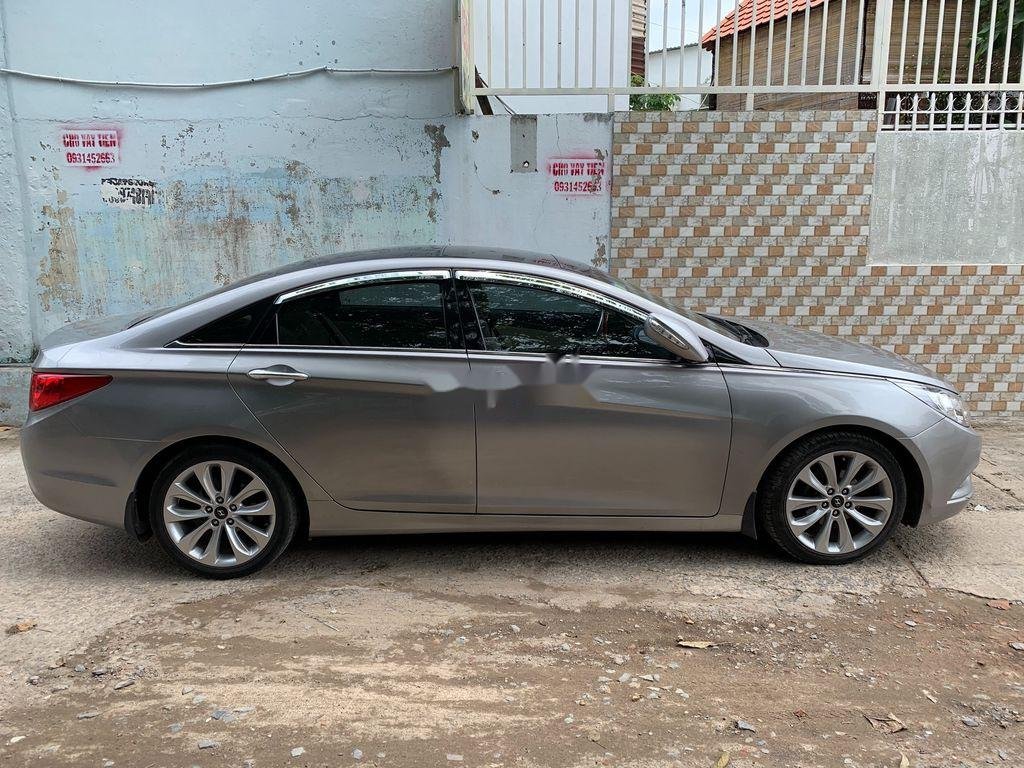 Hyundai Sonata   2011 - Cần bán gấp Hyundai Sonata đời 2011, màu xám, xe nhập chính chủ