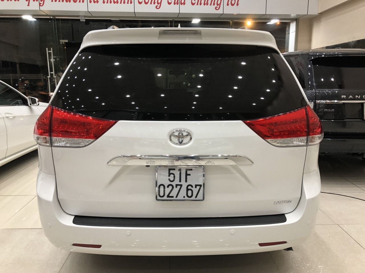 Toyota Sienna 2014 - Cần bán lại xe Toyota Sienna đời 2014, màu trắng, xe nhập