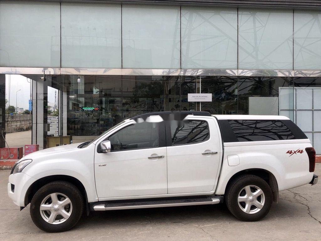 Isuzu Dmax 2016 - Xe Isuzu Dmax 2.5AT sản xuất năm 2016, màu trắng, xe nhập số tự động, giá tốt