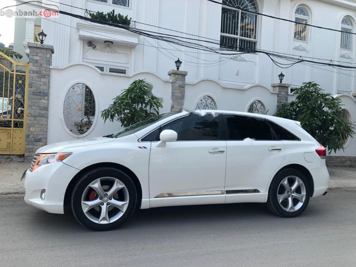 Toyota Venza   2010 - Bán Toyota Venza 3.5 AWD năm 2010, màu trắng, nhập khẩu  