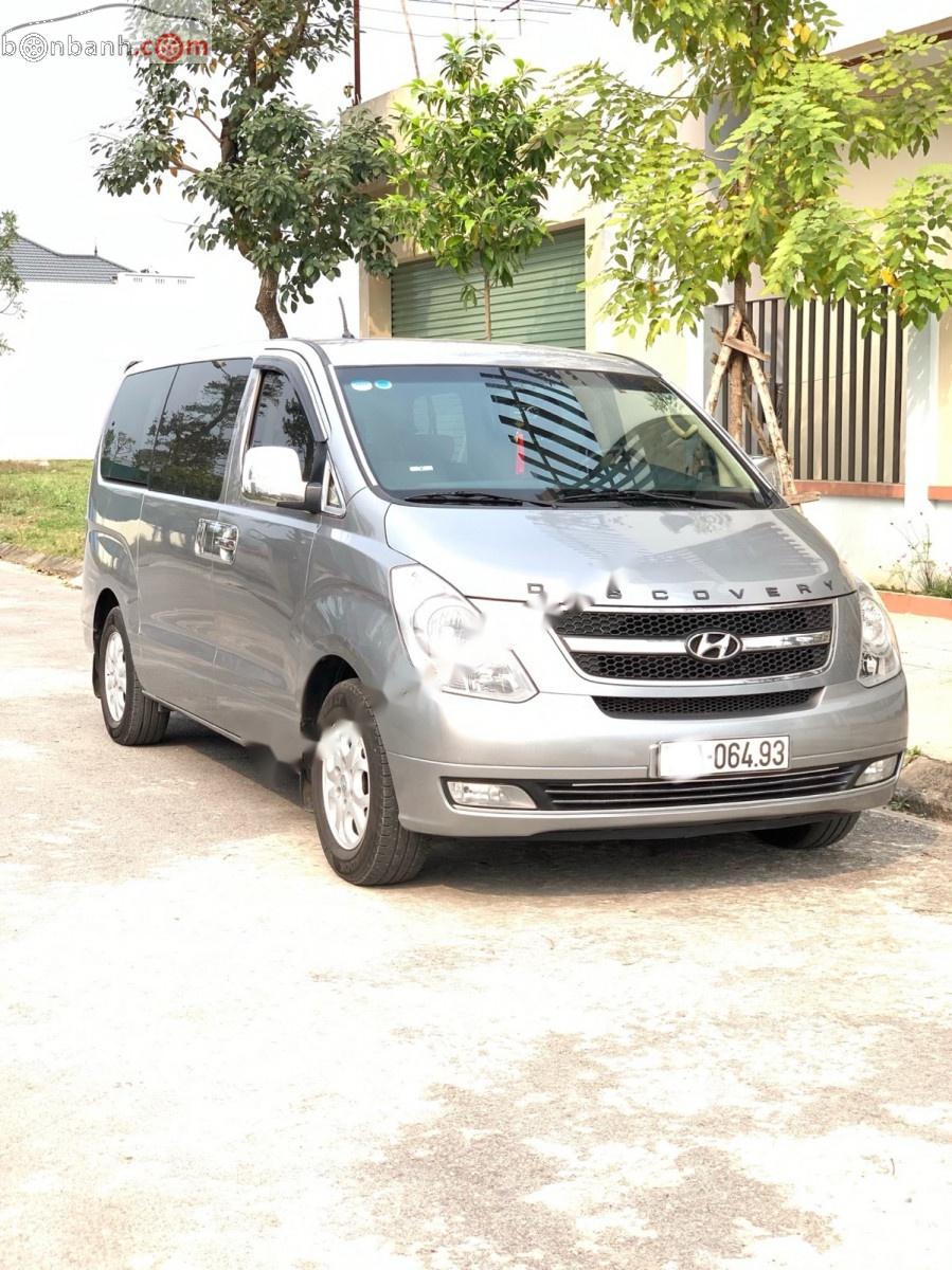 Hyundai Grand Starex   2015 - Bán Hyundai Grand Starex 2.5 MT đời 2015, màu bạc, xe nhập 