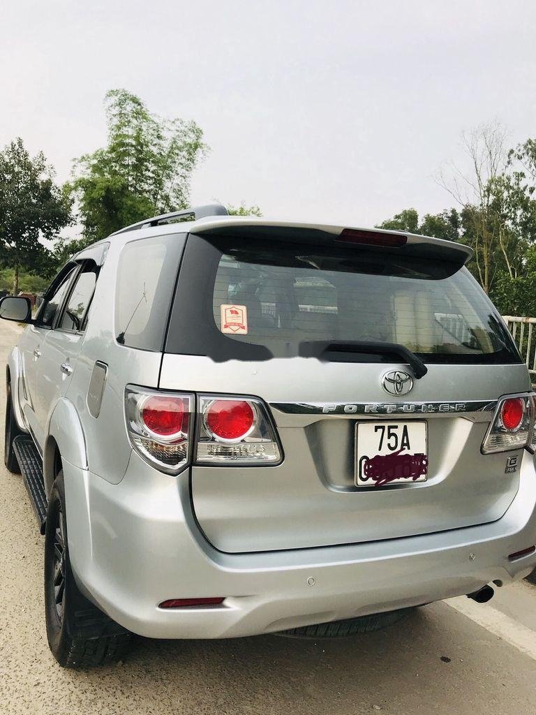 Toyota Fortuner 2013 - Cần bán gấp Toyota Fortuner năm 2013, giá tốt