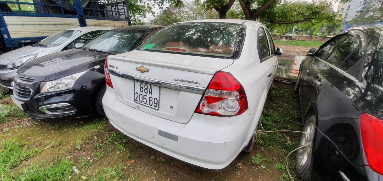 Chevrolet Aveo LT 2018 - Ngân hàng thanh lý chiếc Chevrolet Aveo LT đời 2018, màu trắng