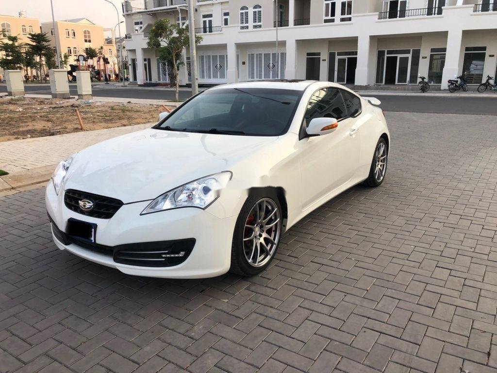 Hyundai Genesis   2011 - Bán Hyundai Genesis sản xuất năm 2011, màu trắng, xe nhập 