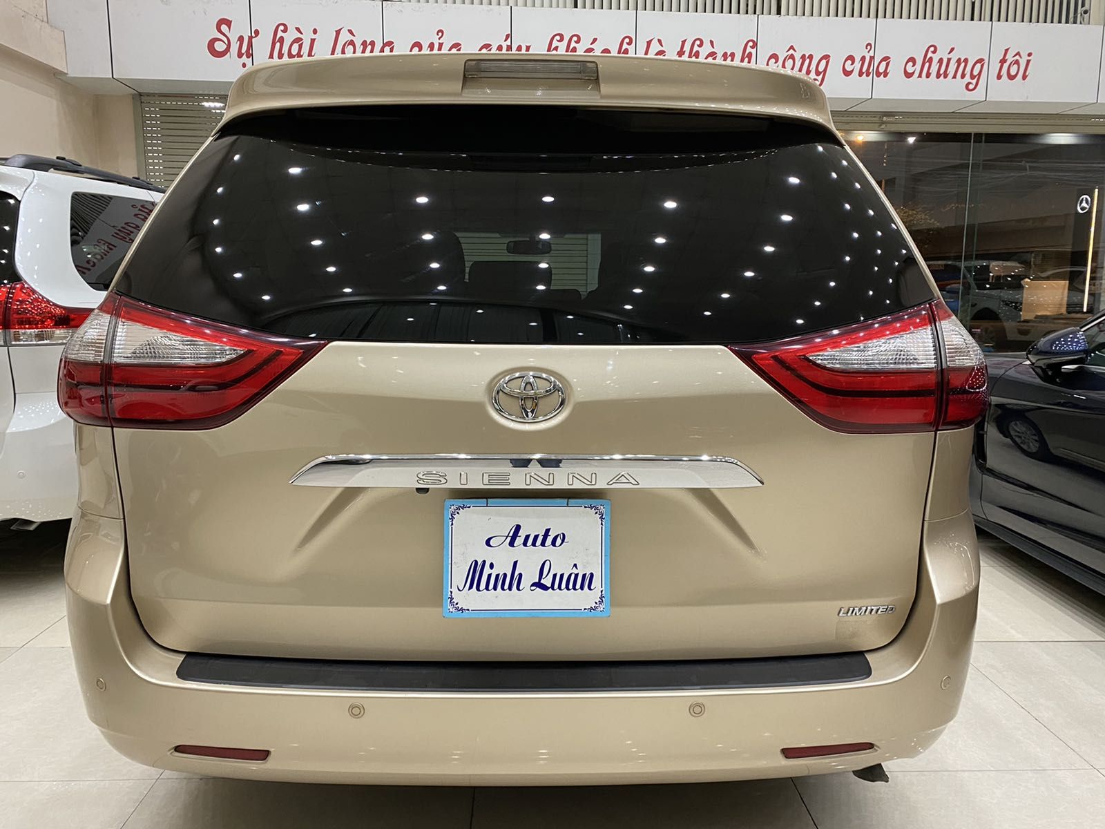 Toyota Sienna 2014 - Auto Minh Luân cần bán xe Toyota Sienna đời 2014, màu vàng cát