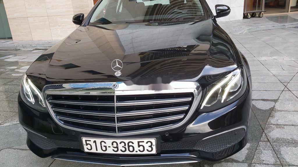 Mercedes-Benz E class   2018 - Cần bán lại xe Mercedes E200 năm 2018 giá tốt