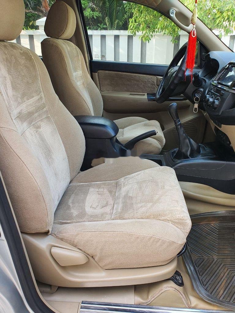 Toyota Fortuner   2014 - Cần bán Toyota Fortuner đời 2014, màu bạc như mới, giá 679tr