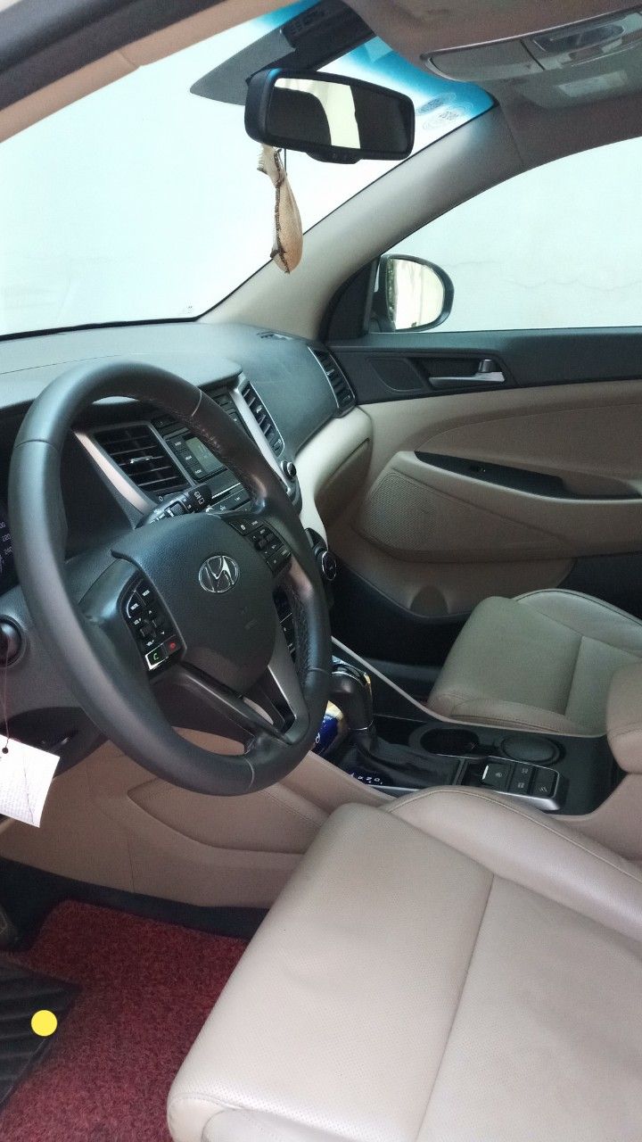 Hyundai Tucson 2015 - Chính chủ cần bán xe Hyundai Tucson sản xuất 2015, màu trắng