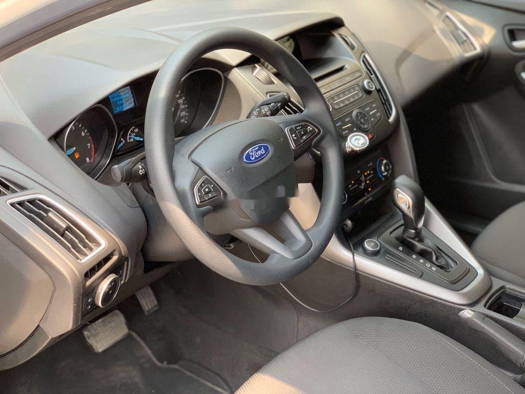 Ford Focus   2019 - Bán xe Ford Focus đời 2019, màu trắng, giá 595tr