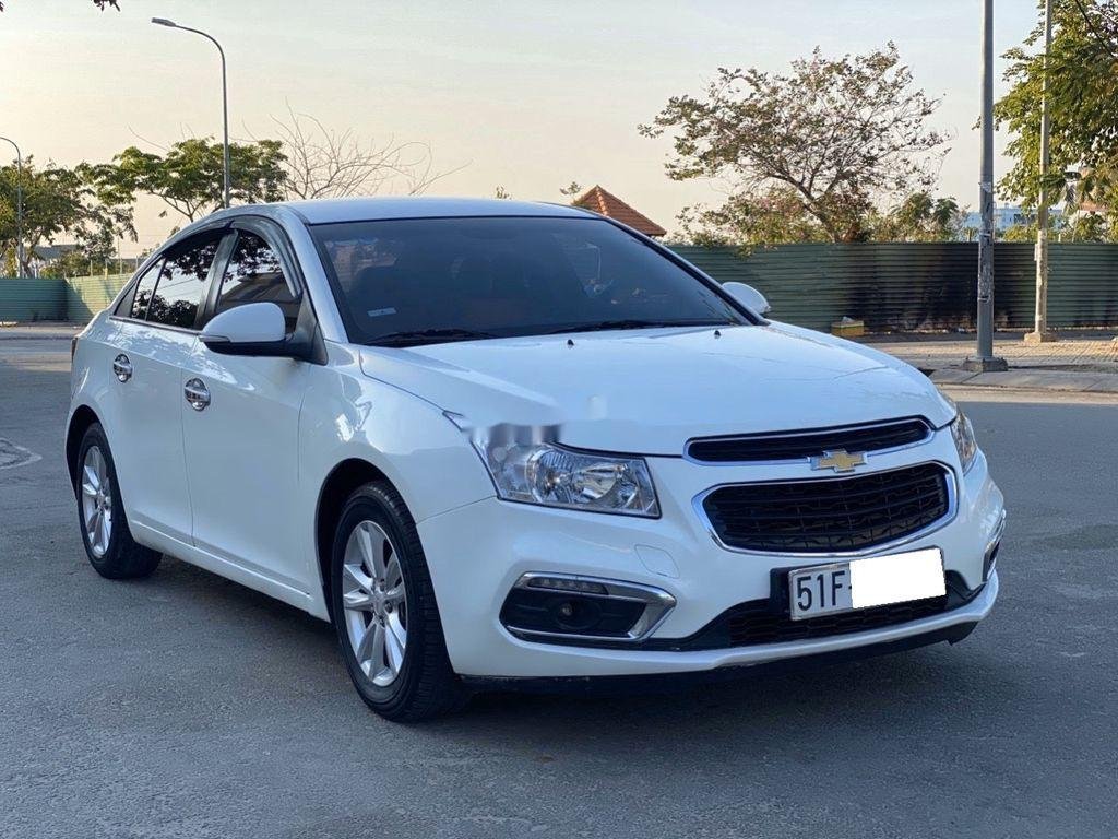 Chevrolet Cruze   2016 - Bán ô tô Chevrolet Cruze đời 2016, màu trắng, số sàn 