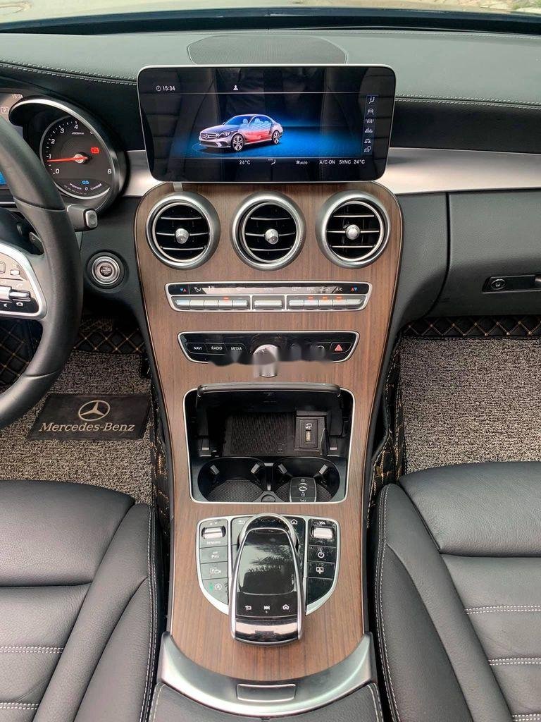 Mercedes-Benz C class 2019 - Cần bán lại xe Mercedes C200 Exclisive năm 2019