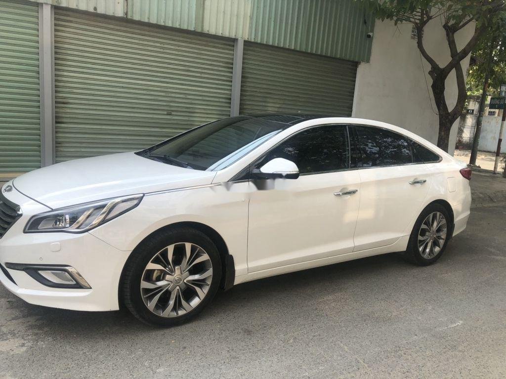 Hyundai Sonata 2.0 AT  2012 - Bán Hyundai Sonata 2.0 AT năm sản xuất 2012, màu trắng, nhập khẩu Hàn Quốc, 710 triệu