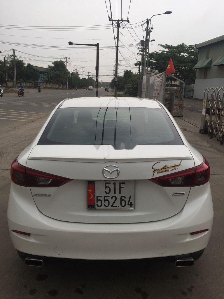 Mazda 3 2015 - Bán Mazda 3 2.0AT năm 2015, màu trắng, xe nhập còn mới