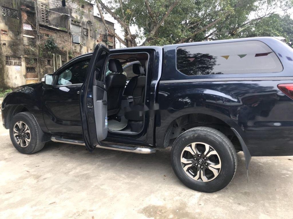 Mazda BT 50   2017 - Bán Mazda BT 50 2017, màu đen, xe nhập 