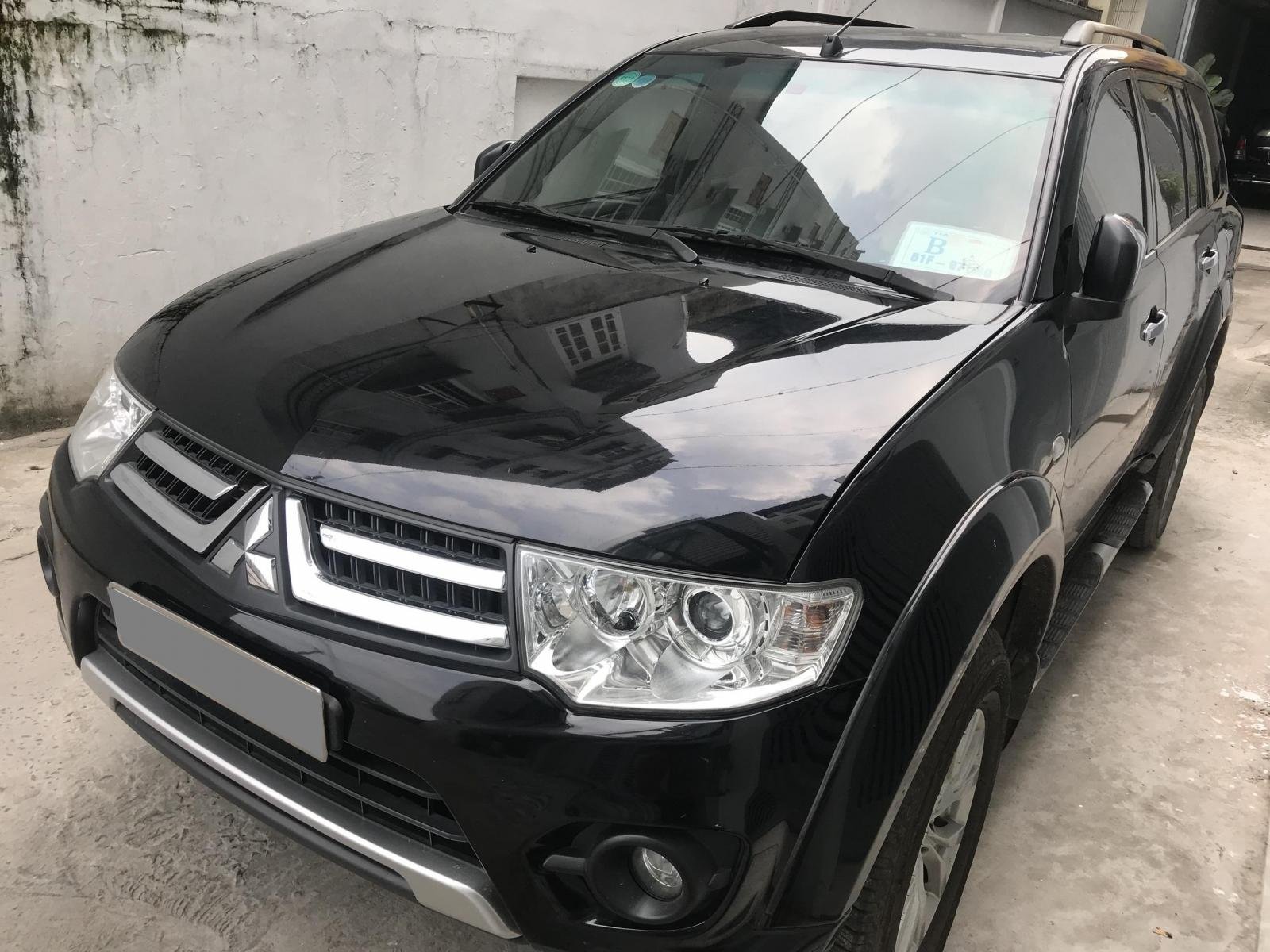 Mitsubishi Pajero   2017 - Bán xe Mitsubishi Pajero 2017, số sàn, máy dầu