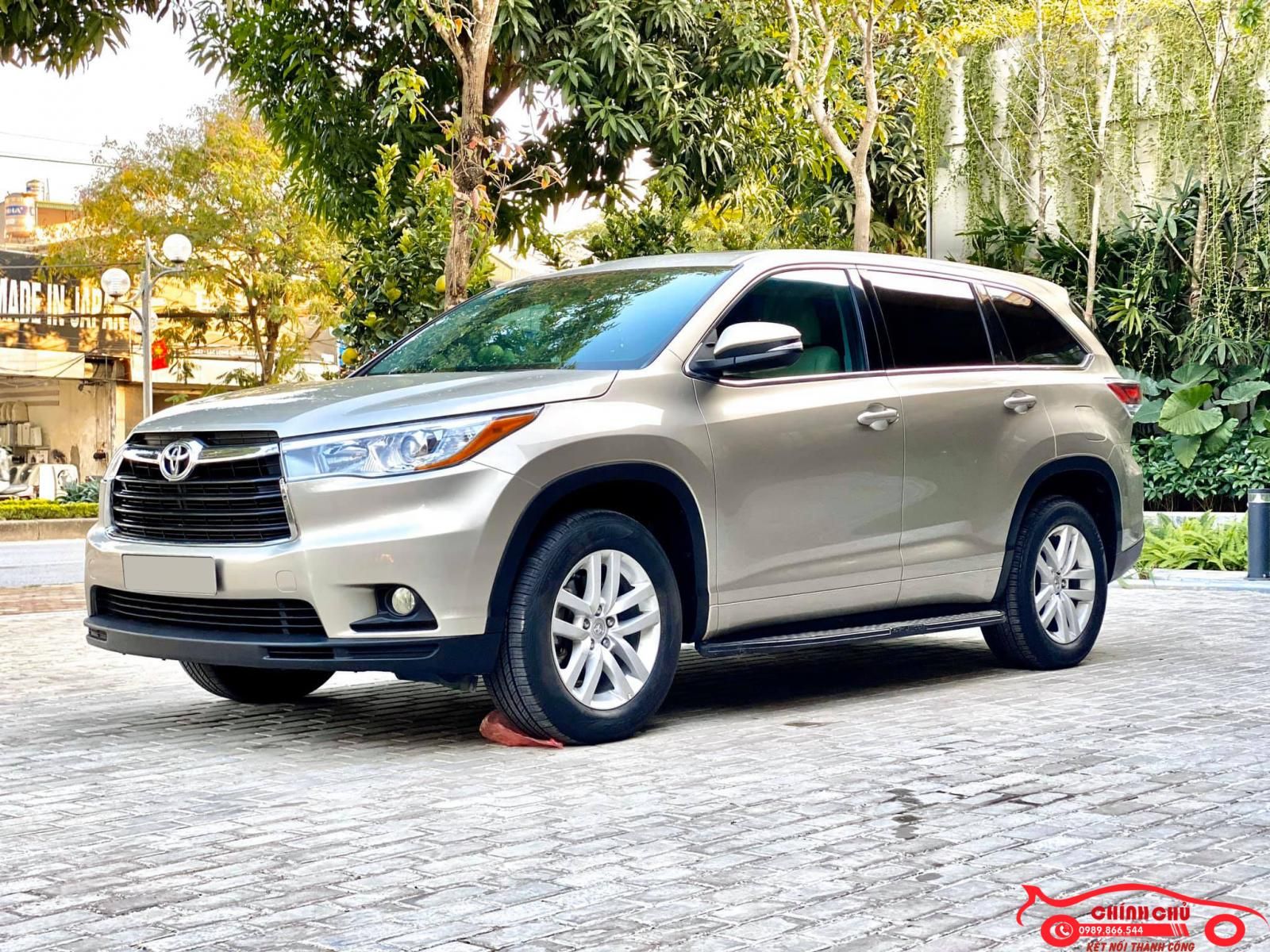 Toyota Highlander 2016 - Bán xe Toyota Highlander năm sản xuất 2016, màu vàng, nhập khẩu nguyên chiếc