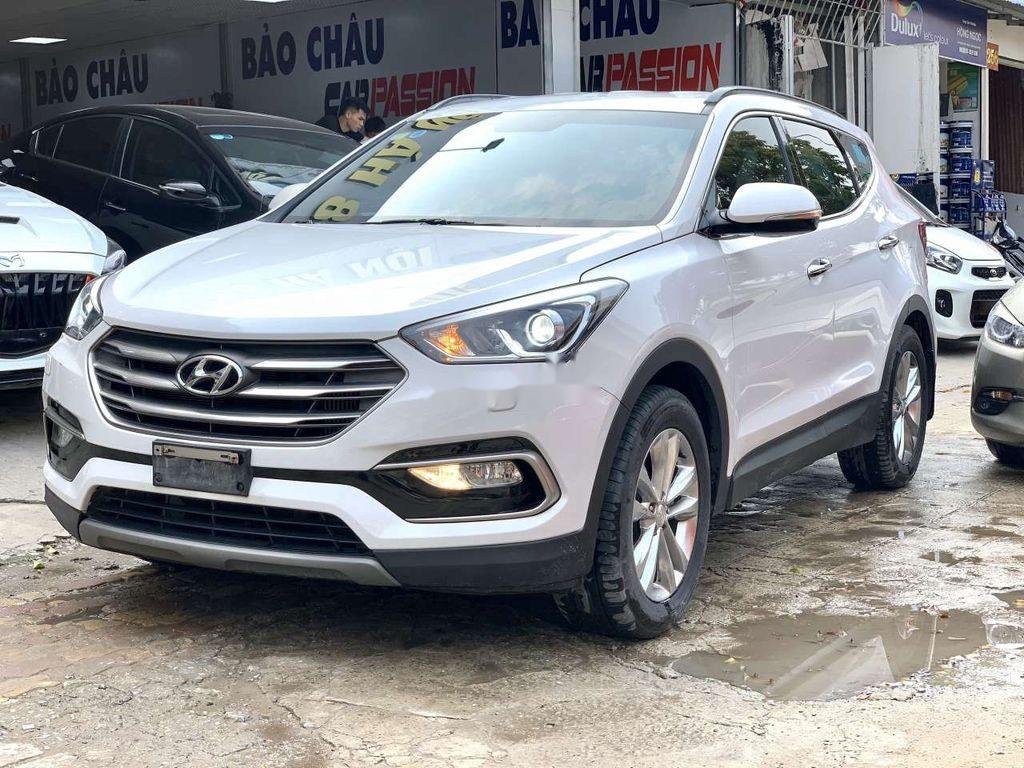 Hyundai Santa Fe 2018 - Cần bán Hyundai Santa Fe năm 2018