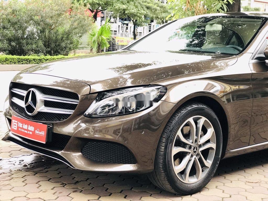 Mercedes-Benz C class   2018 - Bán Mercedes C200 2018, màu nâu, số tự động