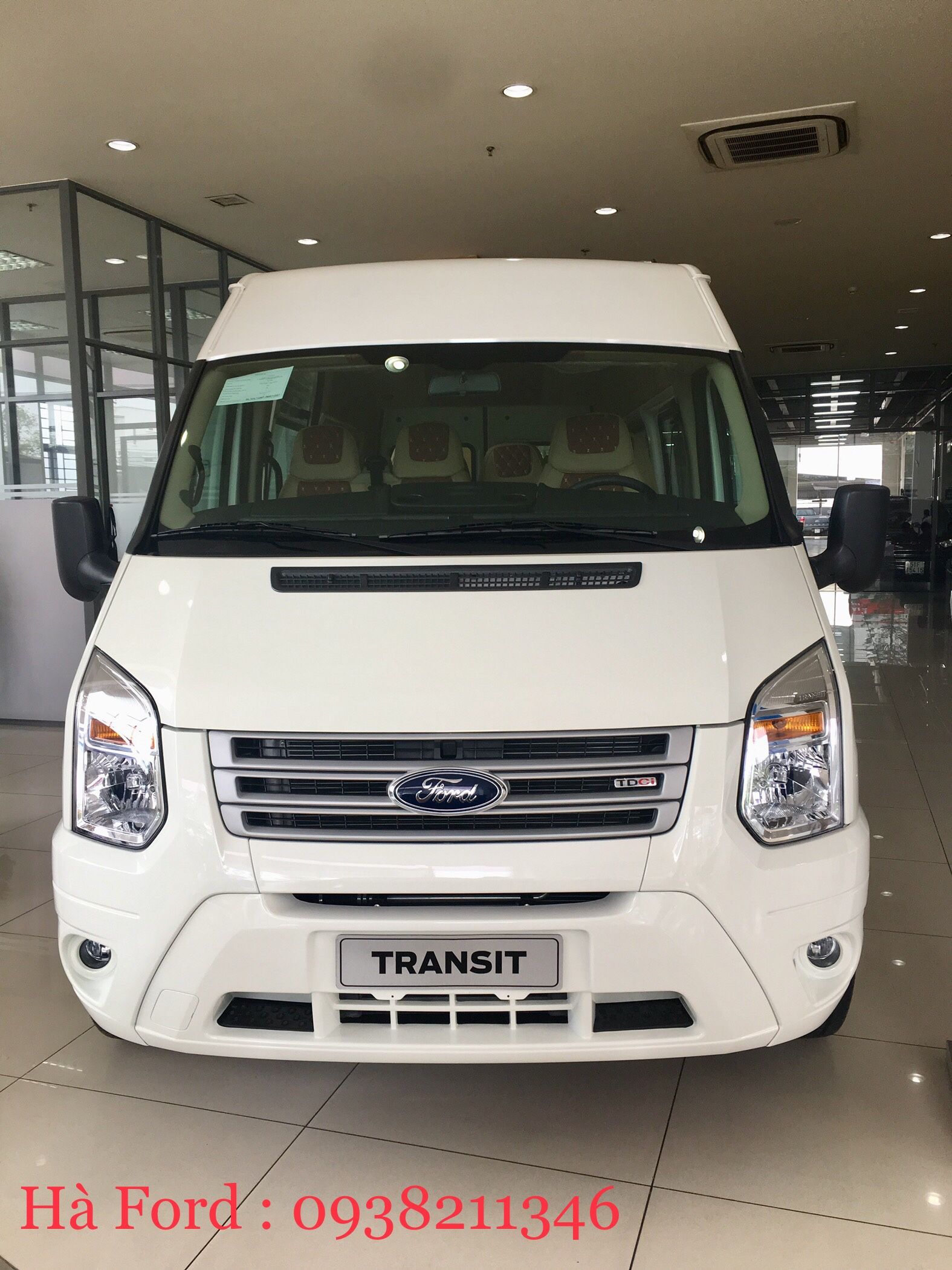 Ford Transit 2020 - Bán Ford Transit giao ngay, hỗ trợ NH lên đến 90% nhiều ưu đãi hấp dẫn, LH nhận chương trình